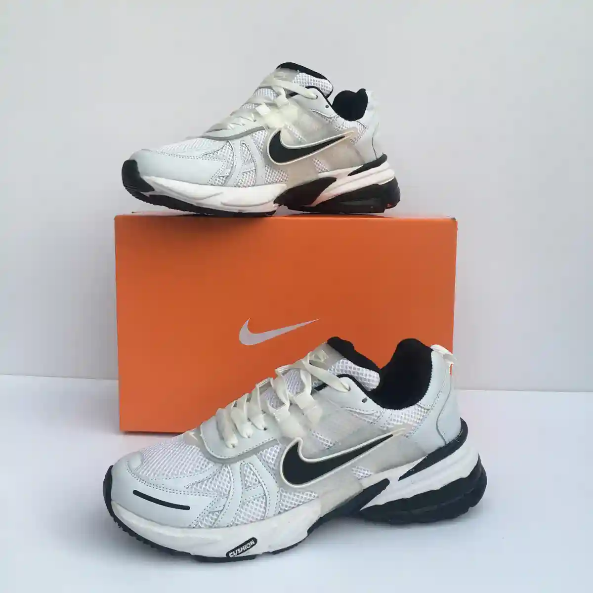 کتونی NIKE V2K سفید مشکی